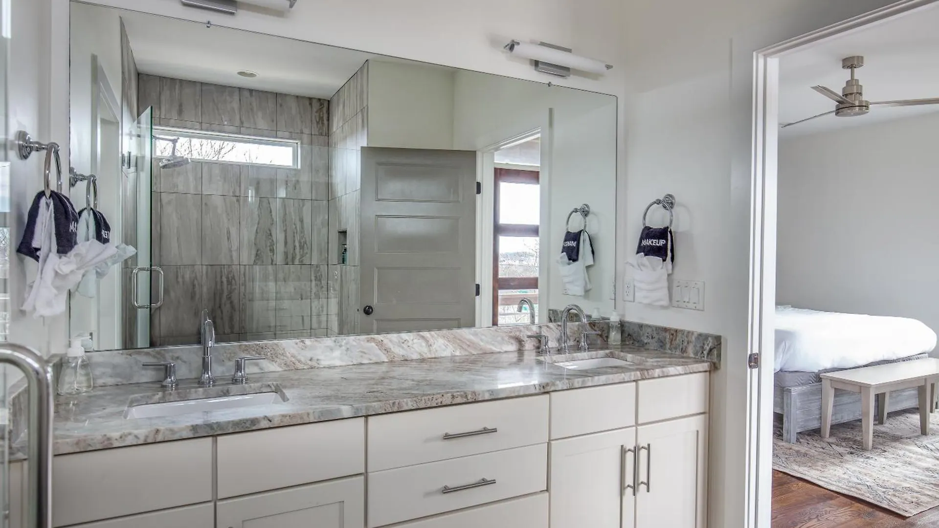 Whiskey House With Rooftop Golf, City Views! 8Min To Downtown! Sleeps 9! Nashville Holiday home