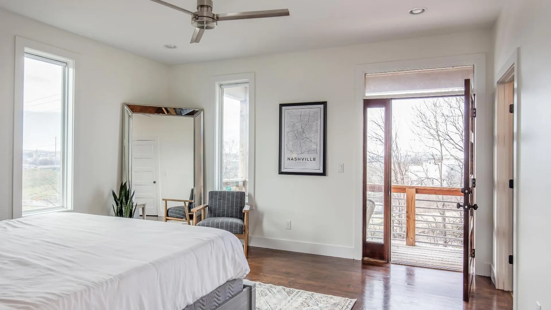 Whiskey House With Rooftop Golf, City Views! 8Min To Downtown! Sleeps 9! Nashville 0*,  United States